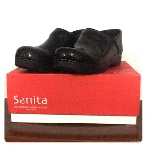 Sanita Clogs